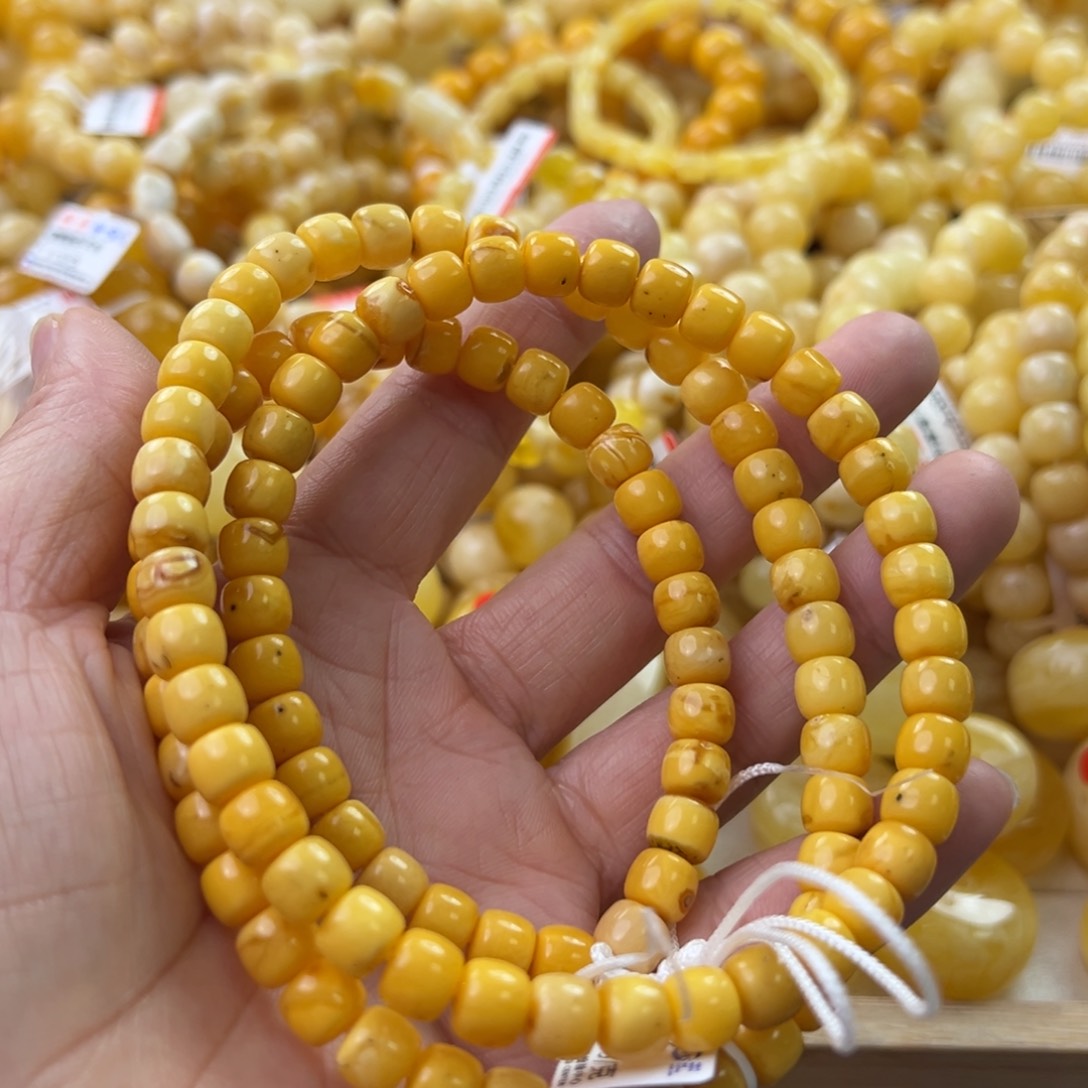 琥珀珠宝奇石未镶嵌