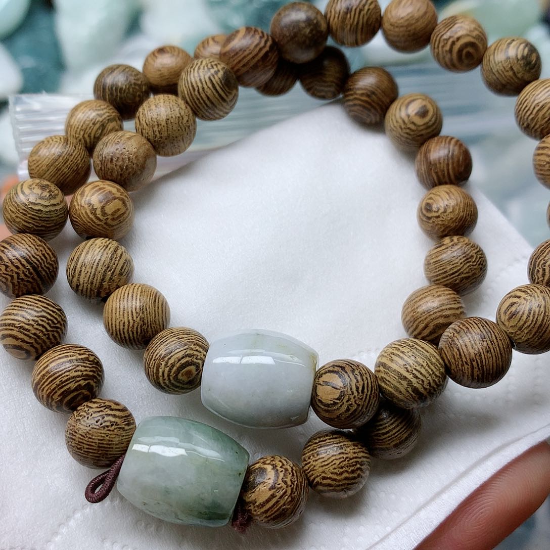 翡翠颈饰未镶嵌手串