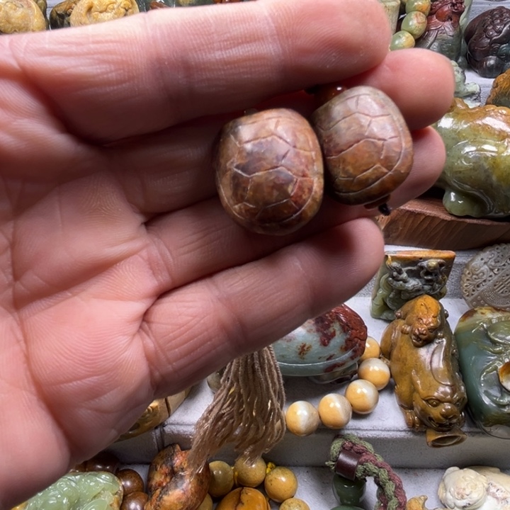 羊***尘岫岩河磨玉（透闪石质玉）未镶嵌把件