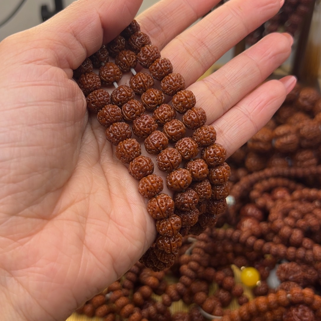 哈***翔机刷玉化包浆108颗手串