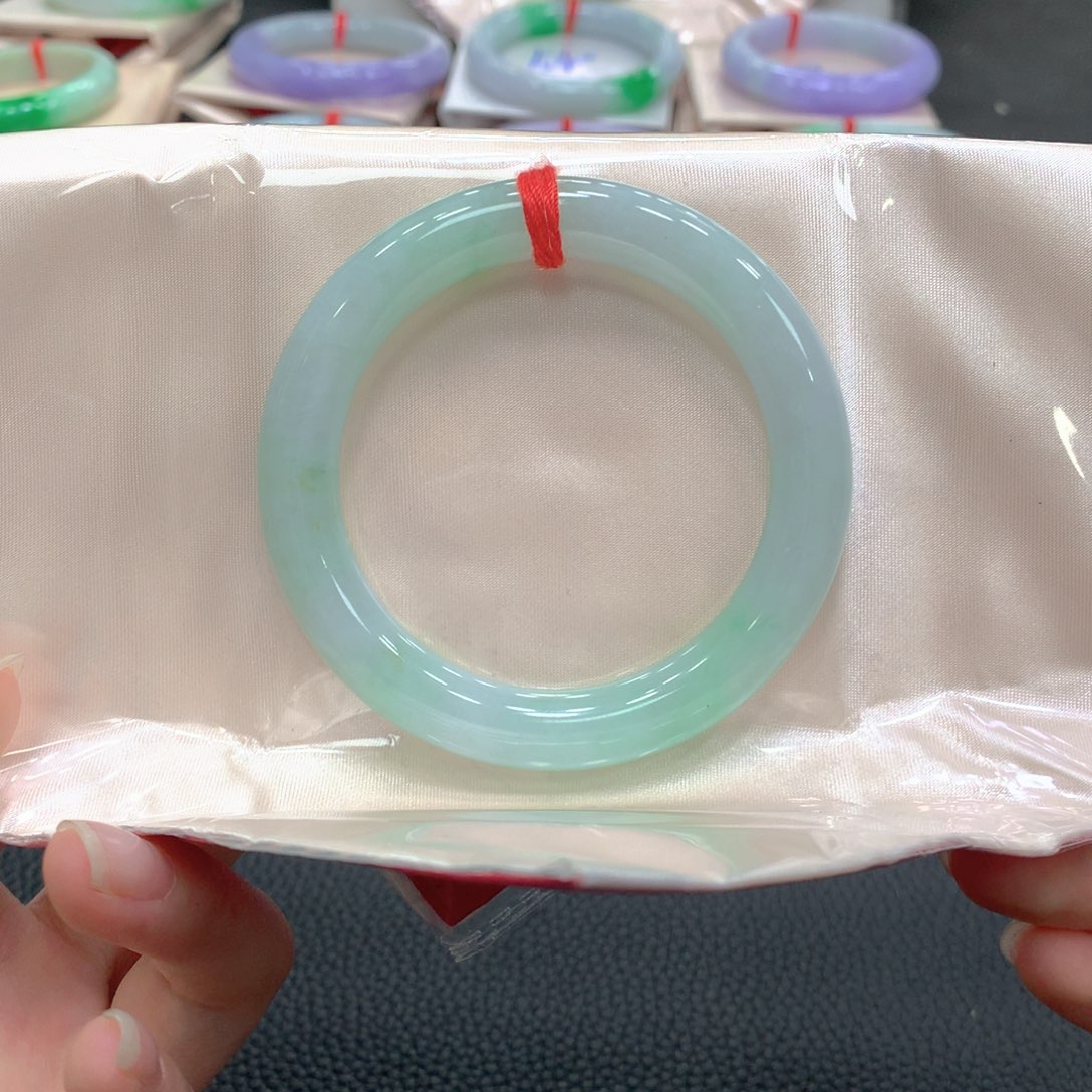 翡翠未镶嵌手镯18