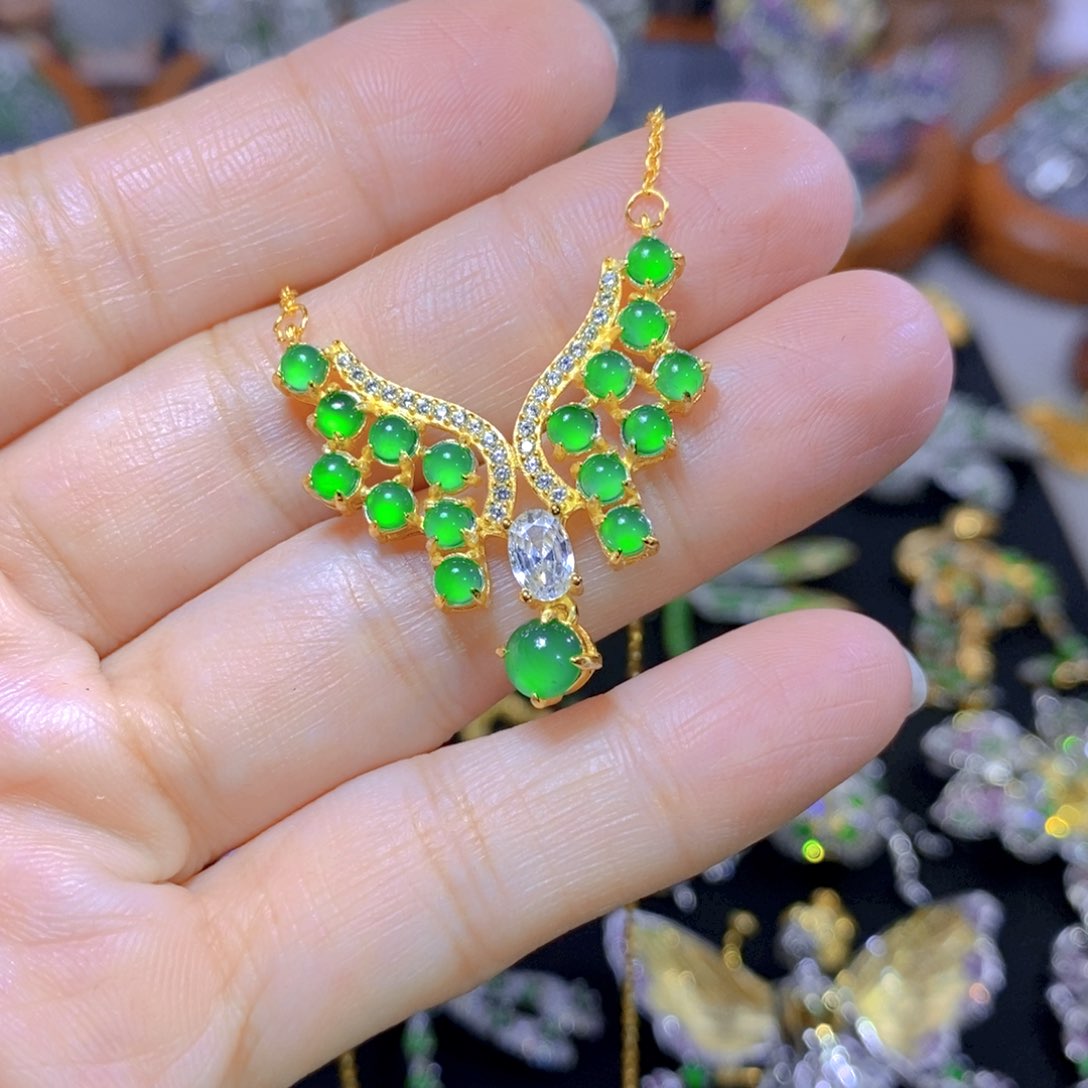 翡翠颈饰银S925镶嵌天然翡翠