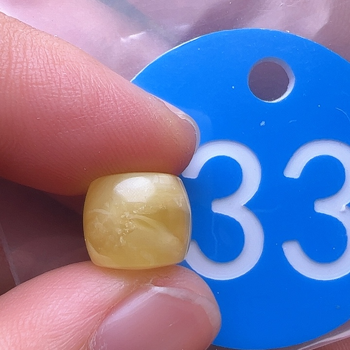 蜜蜡裸石未镶嵌微瑕10m m