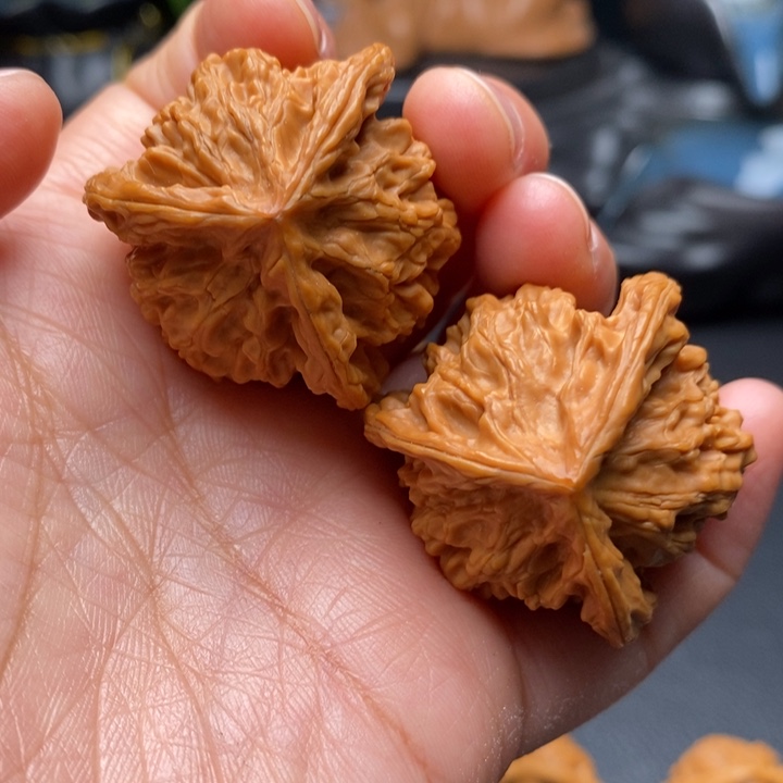 文玩核桃吊坠奔驰35尺