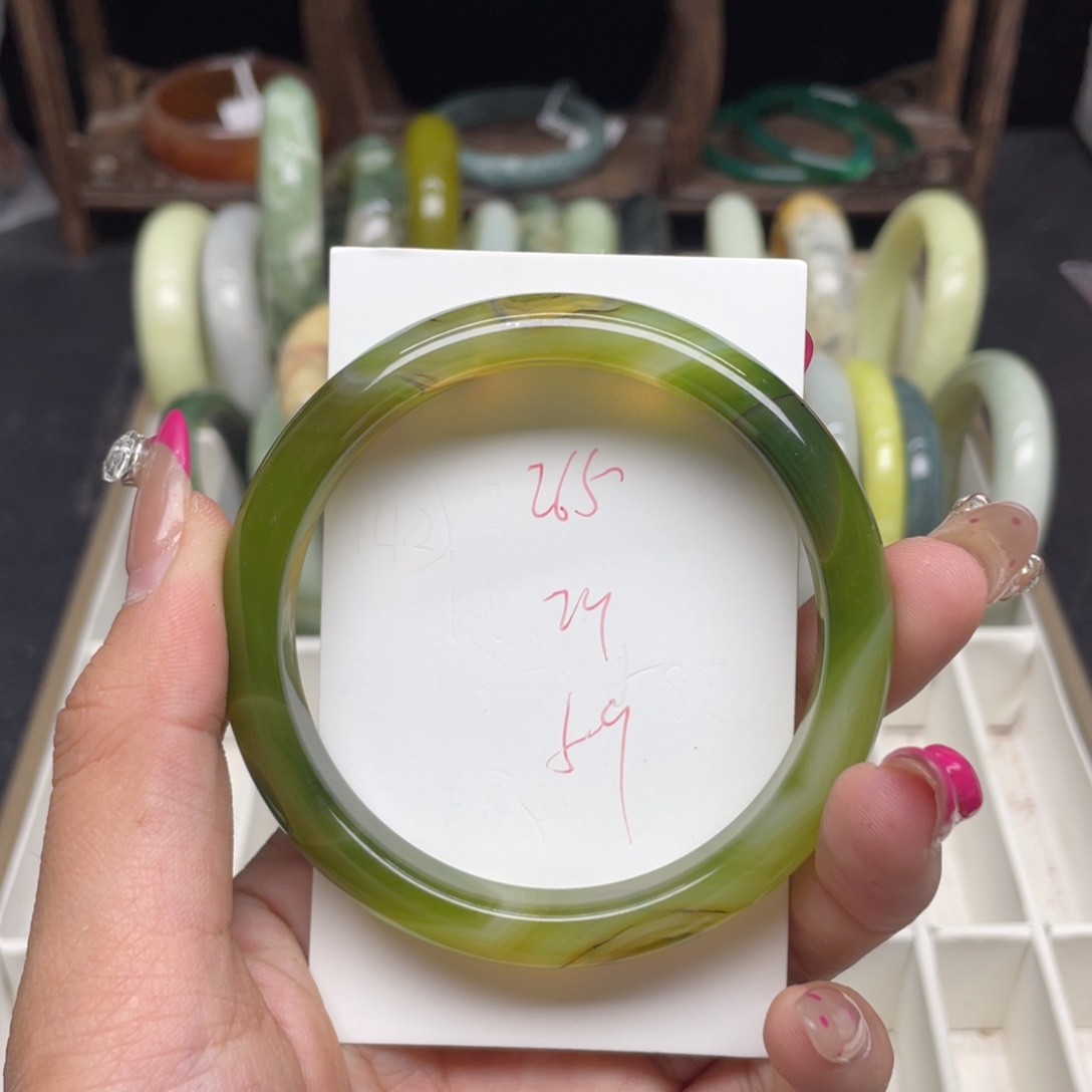 未镶嵌蛇纹石玉手镯