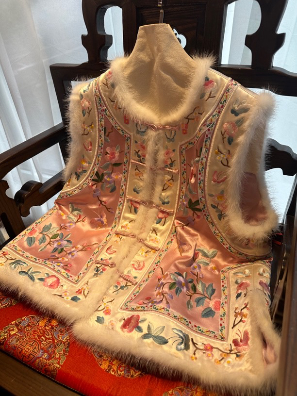 忆香 原创设计高端国风重工刺绣夹棉水貂毛超太太服唐装马甲唐装