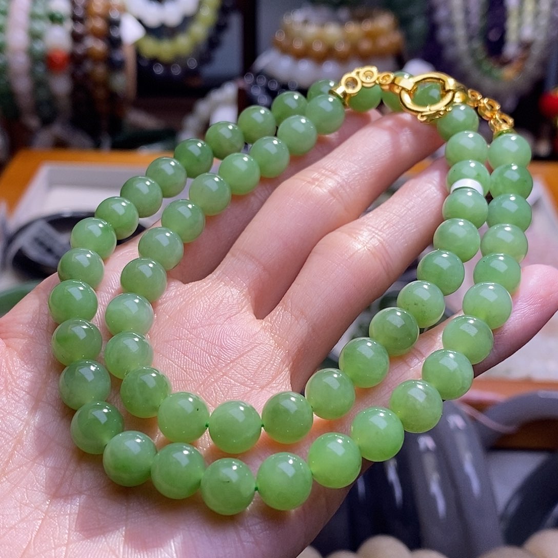 颈饰未镶嵌和田玉碧玉银镶乌兰海妈妈链8MM