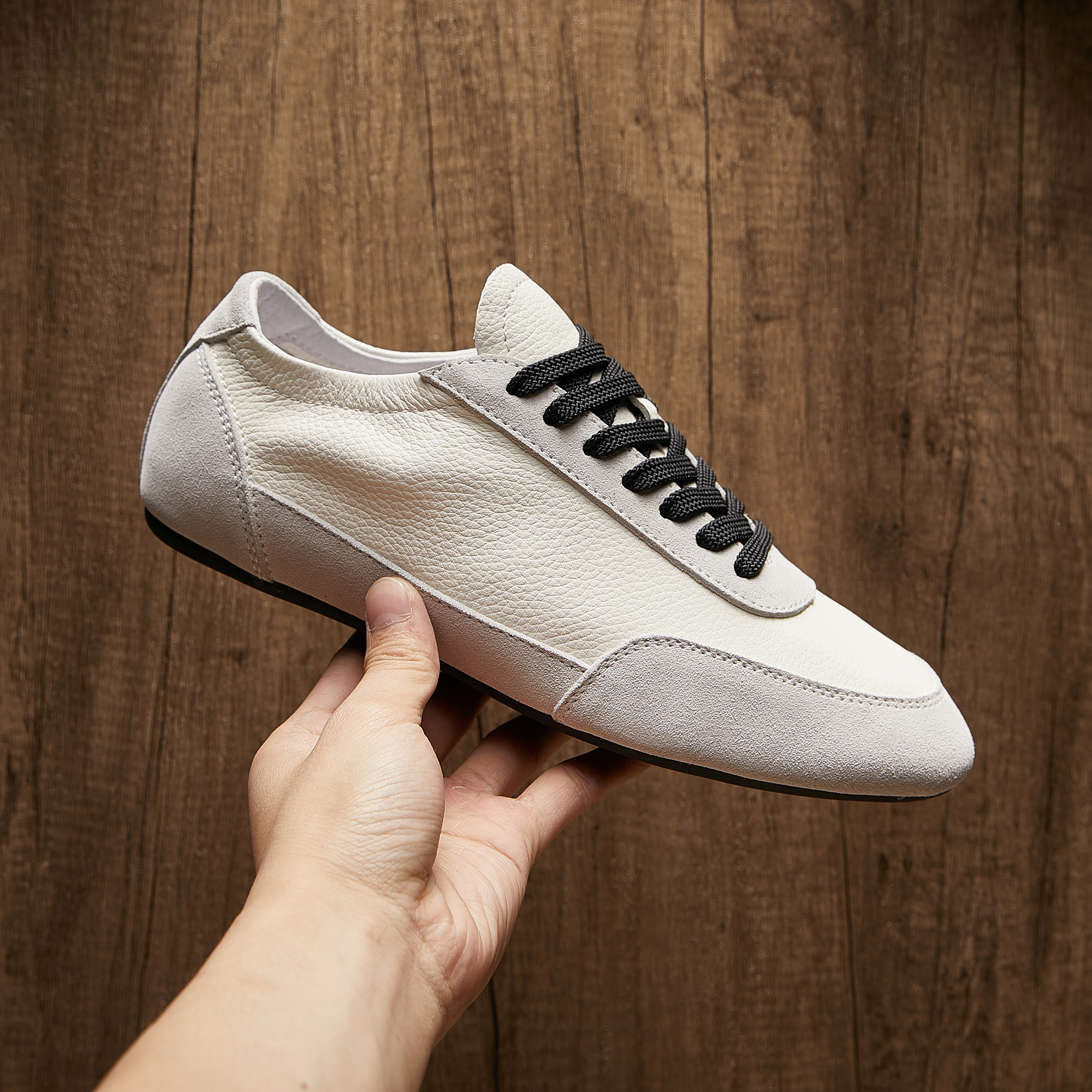 2025秋季新款男鞋时尚复古德训鞋真皮拼接透气板鞋平底休闲小白鞋