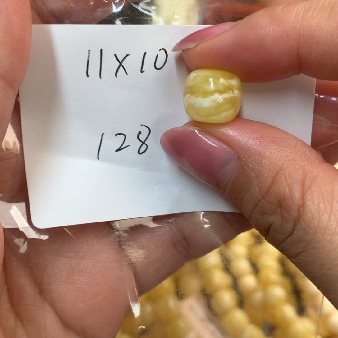 琥珀未镶嵌裸石微瑕