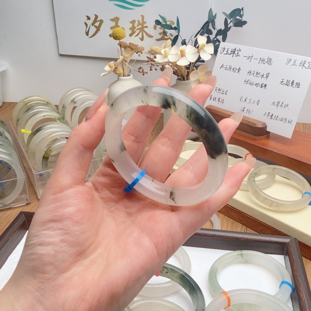 石英质玉（金丝玉）未镶嵌手镯05