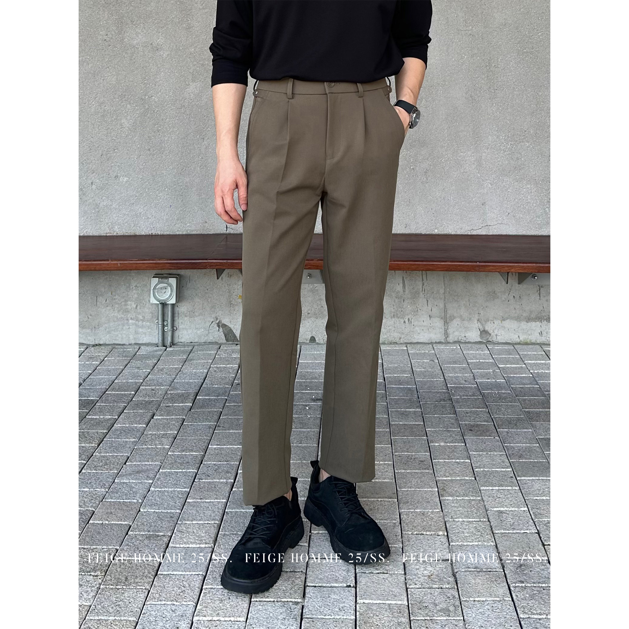 APENG秋  立体褶位男士肌理感通勤硬挺塑型修身锥形休闲西裤#7817