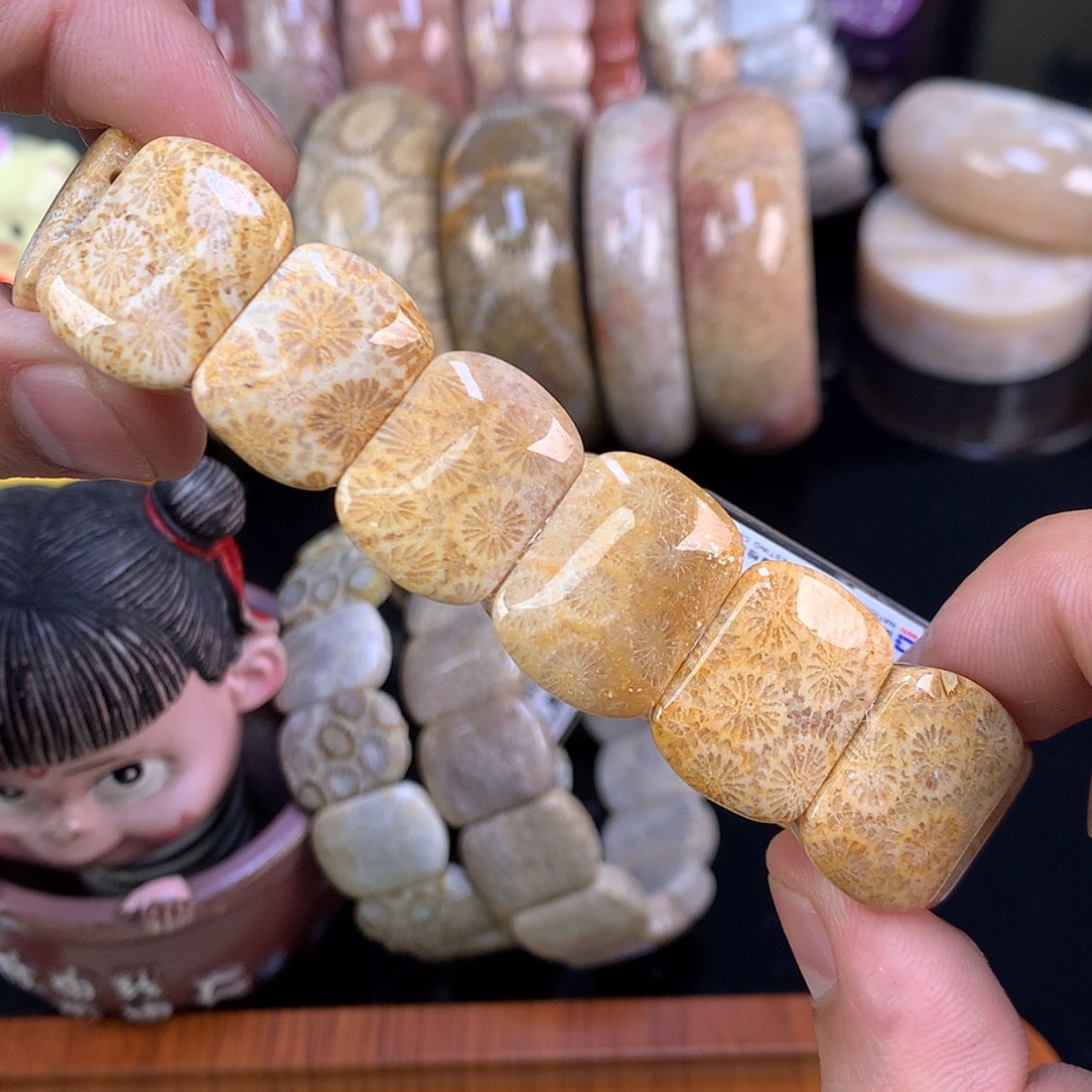 【闪购商品】颈饰未镶嵌硅化珊瑚（珊瑚玉）15号金黄大花花