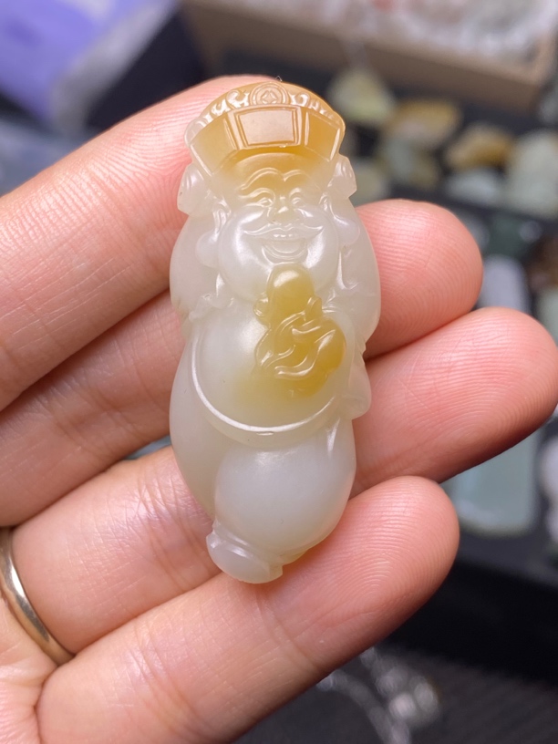 且末金山糖白玉财神吊坠
