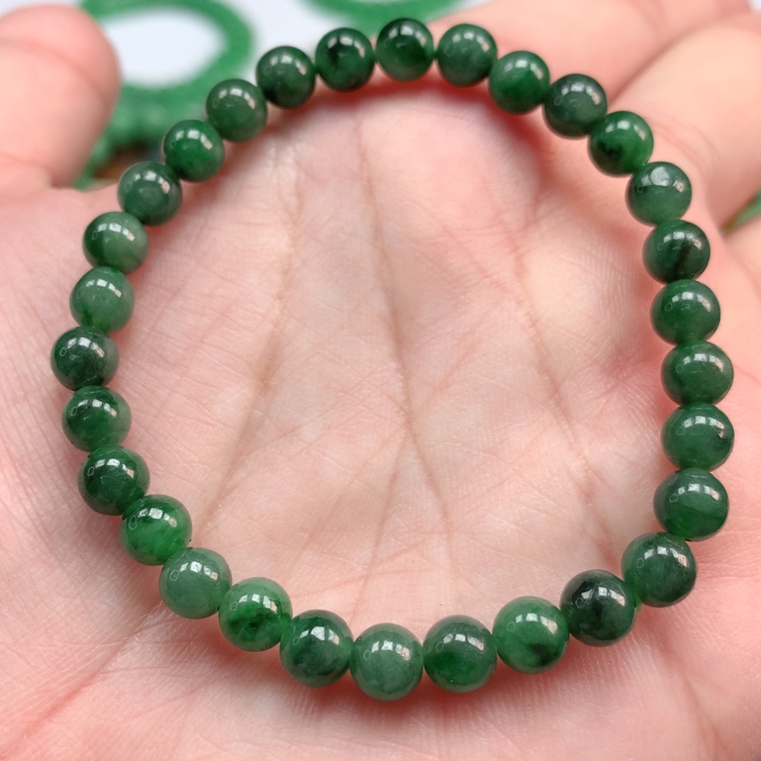 翡翠手链未镶嵌翡翠