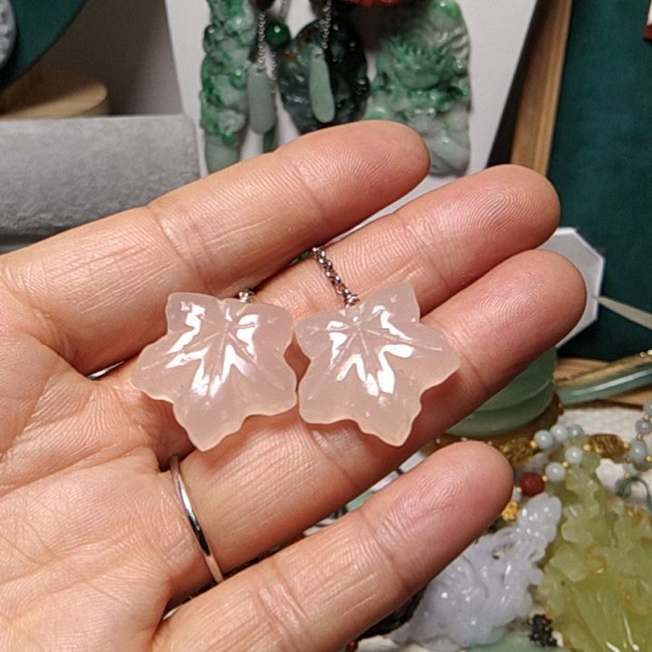 蛇纹石玉吊坠未镶嵌