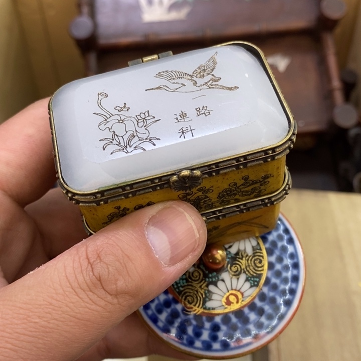 瓷片哦哦哦哦哦哦哦