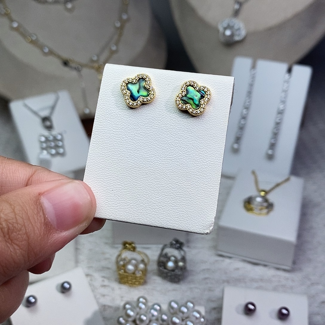 淡水珍珠银S925镶嵌耳饰