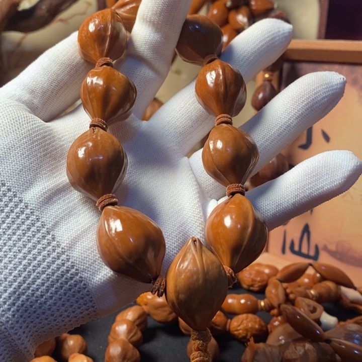 手串/手链橄榄核2.1三花铁盒