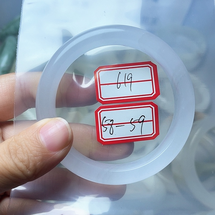 石英质玉手镯未镶嵌619