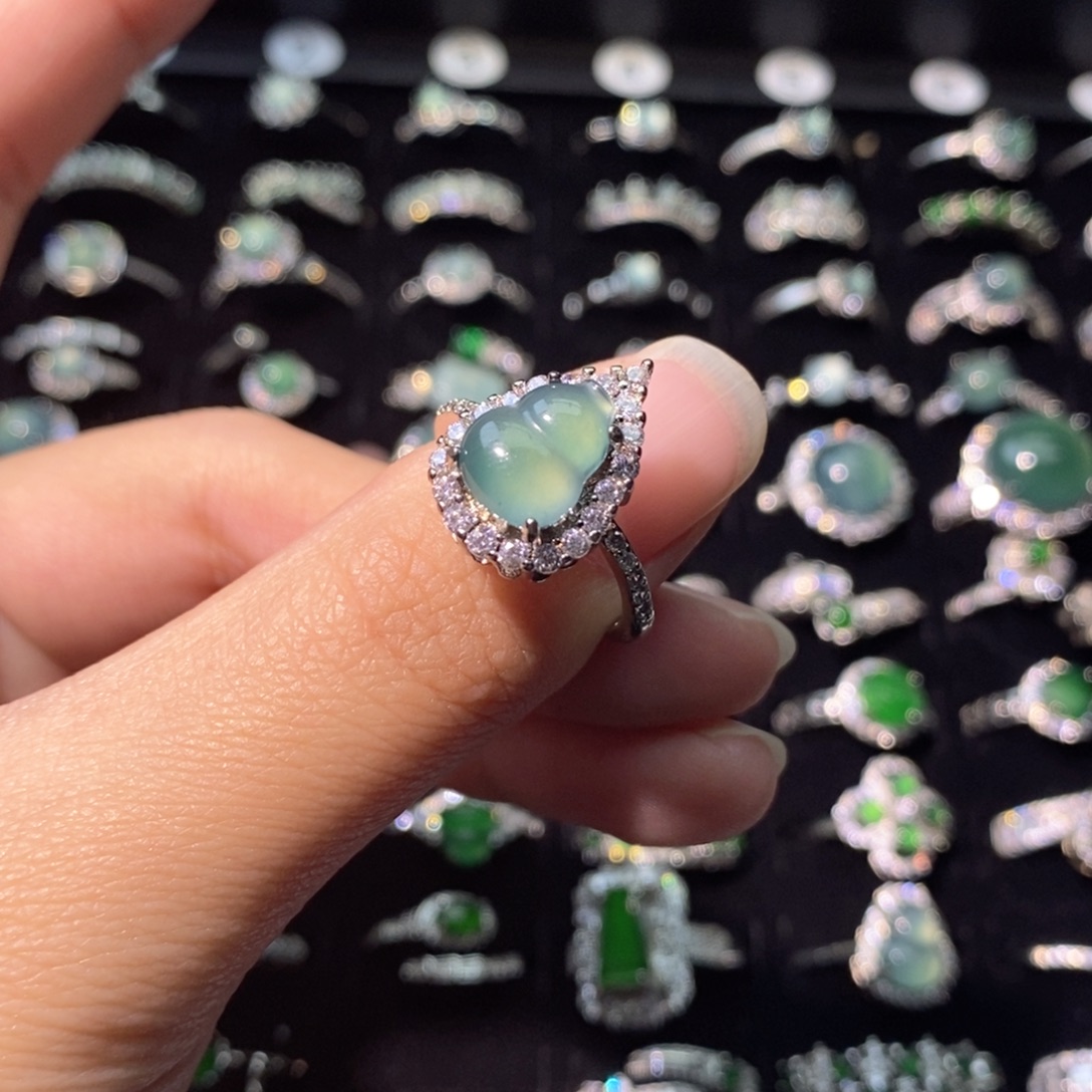 翡翠未镶嵌颈饰天然