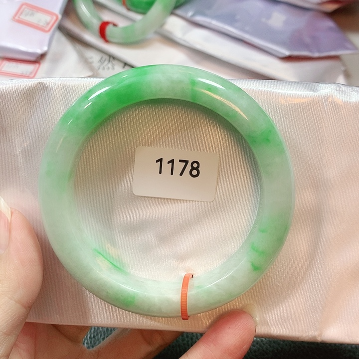 翡翠手镯未镶嵌天然翡翠手镯55.6