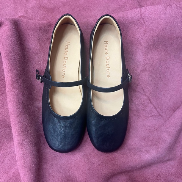 广州软底软面洗水马皮复古平跟马丽珍一字带小圆头女鞋