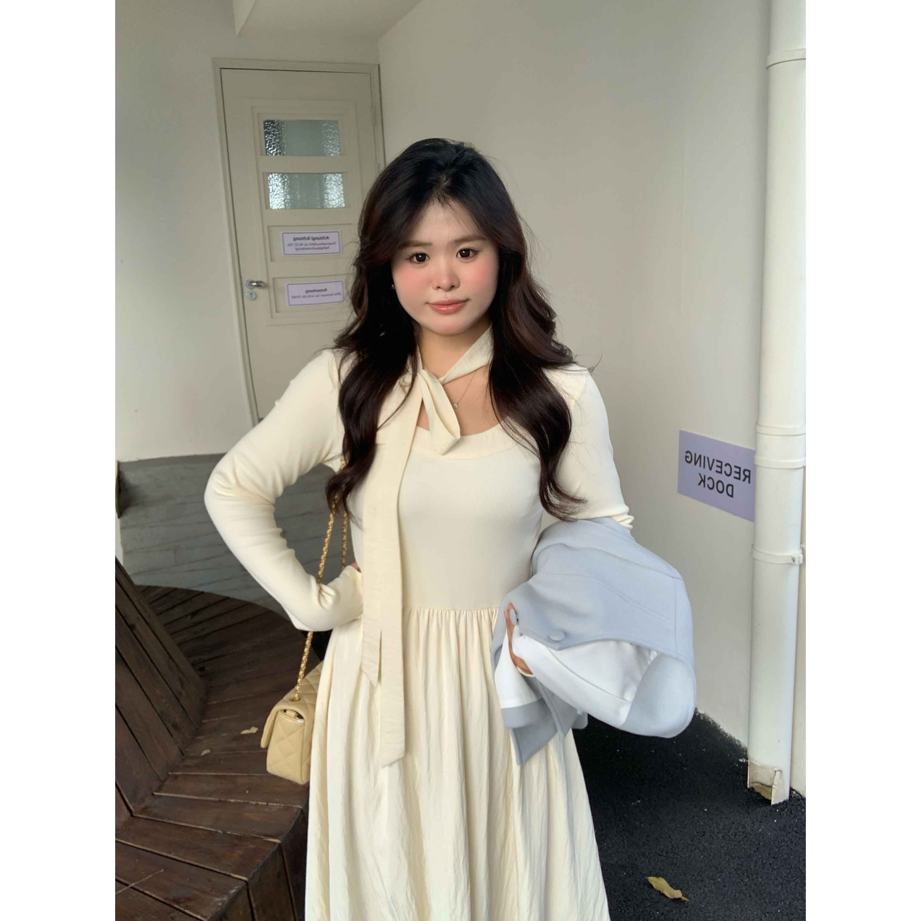 【栀子白茶】大头婷丫丫微胖ins风系带米杏色长袖收腰连衣裙 L8163