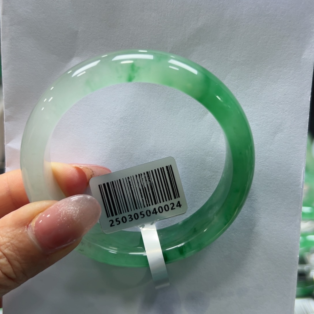 石英质玉手镯未镶嵌婉*