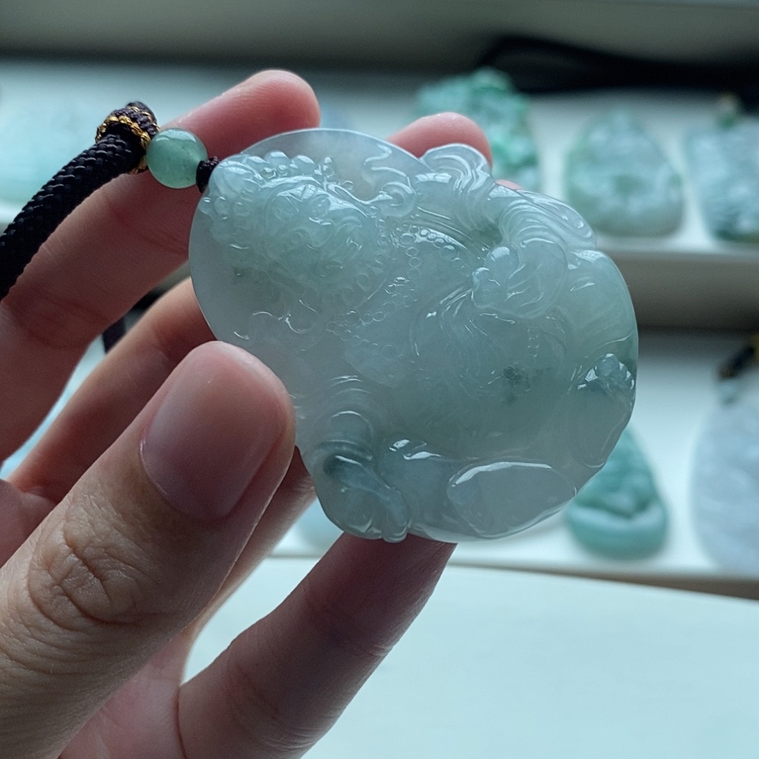【闪购商品】翡翠未镶嵌颈饰