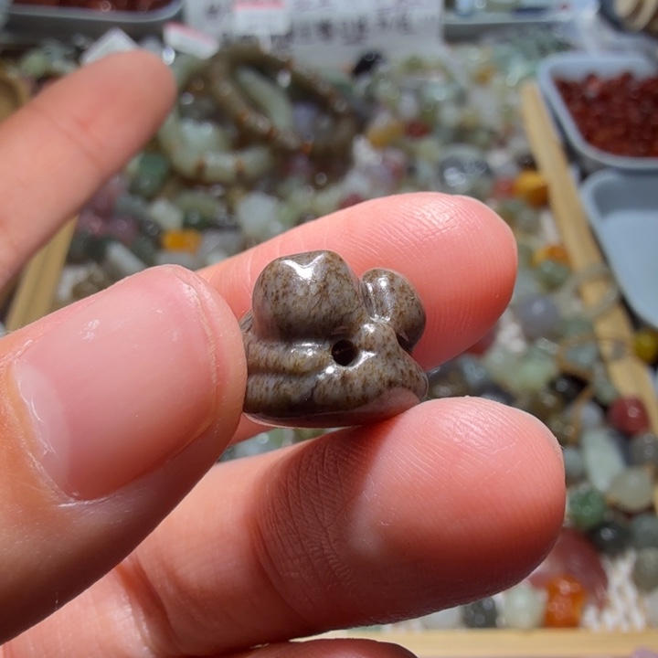 和田玉未镶嵌珠宝半成品