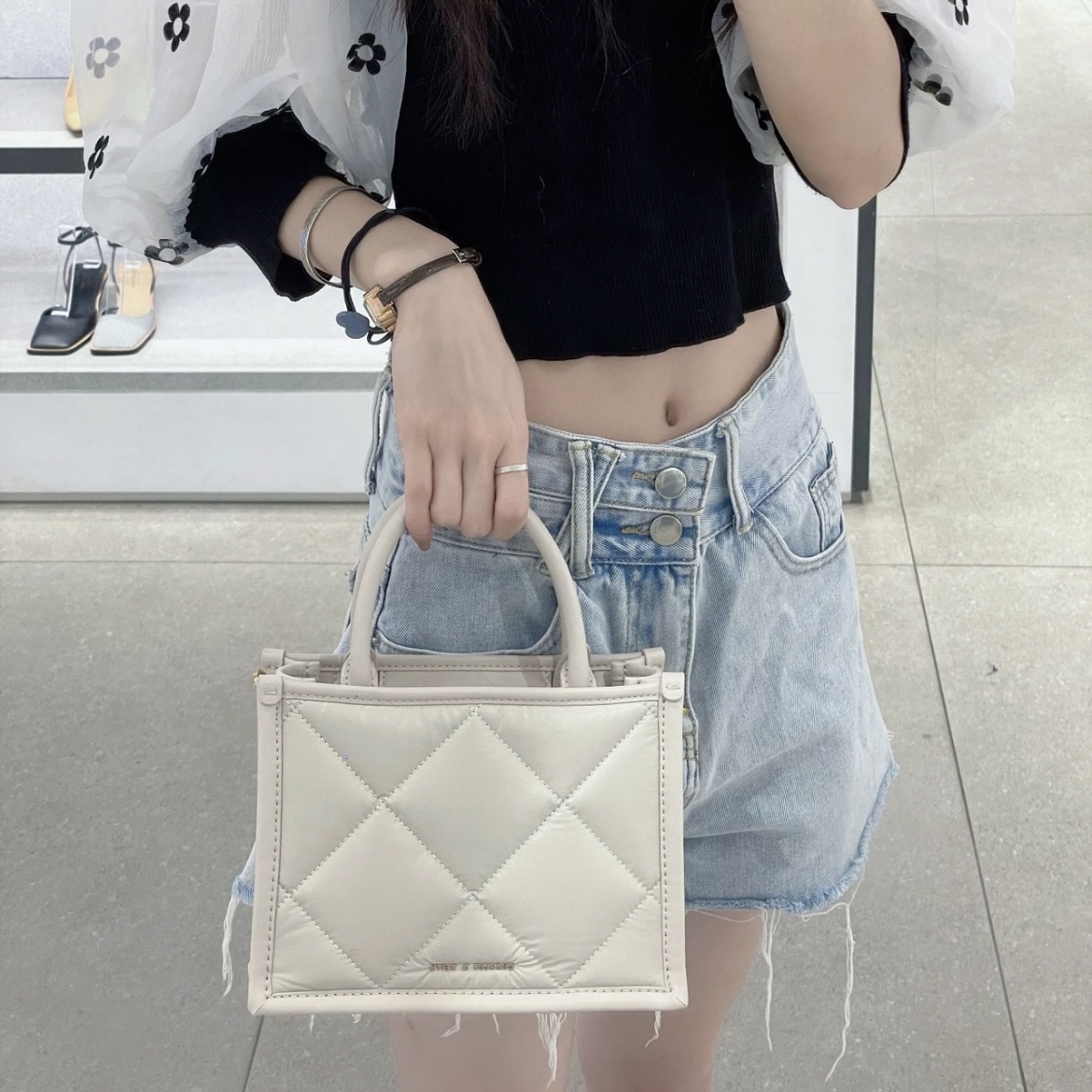 30782372象牙色M女士单肩手提包