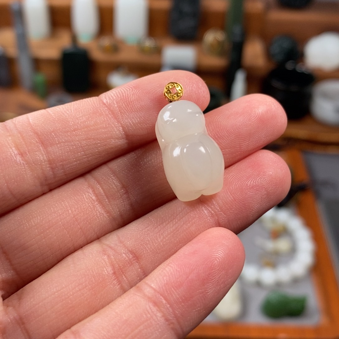 颈饰未镶嵌和田玉