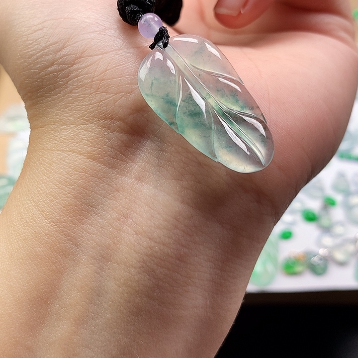 翡翠未镶嵌吊坠(不含链)叶子