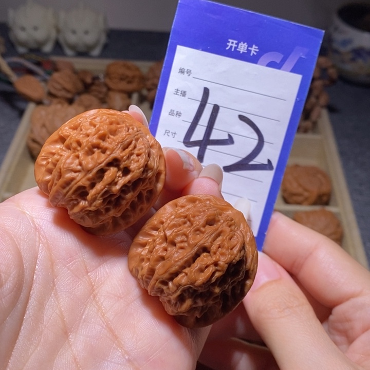 把件文玩核桃血麒麟36左右