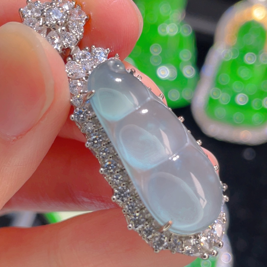 翡翠吊坠(不含链)未镶嵌