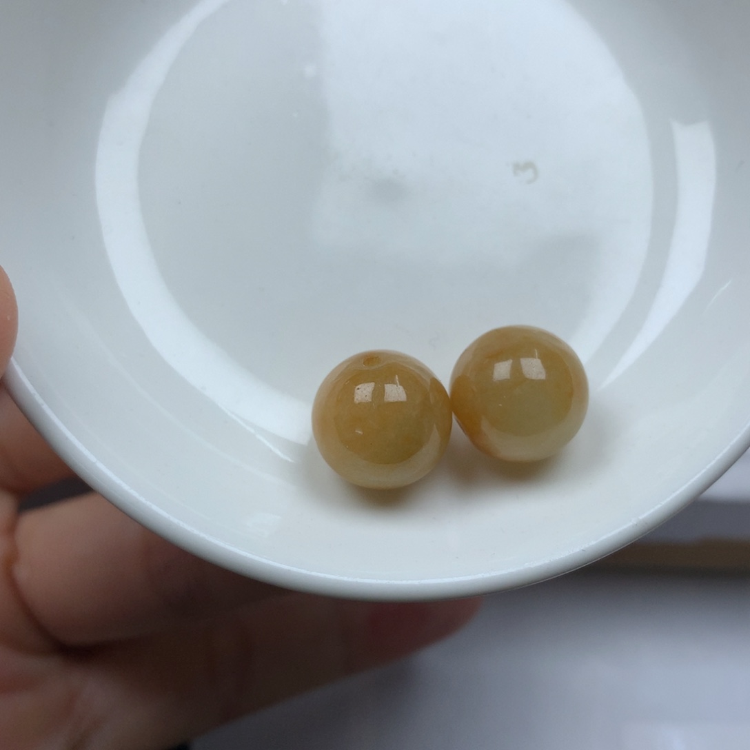 翡翠颈饰未镶嵌卡13➕。