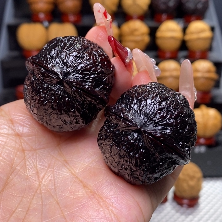 文玩核桃把件金丝绣球30号