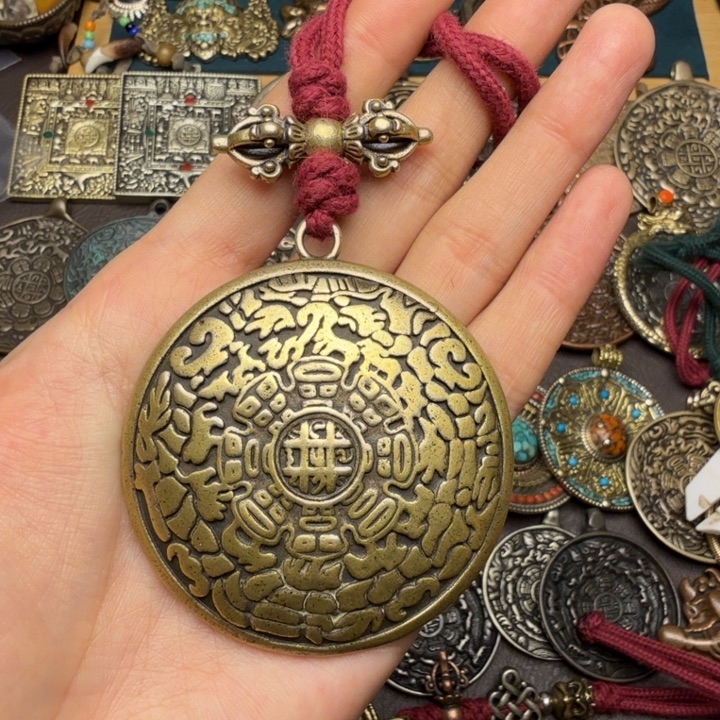 藏传文玩九宫如图