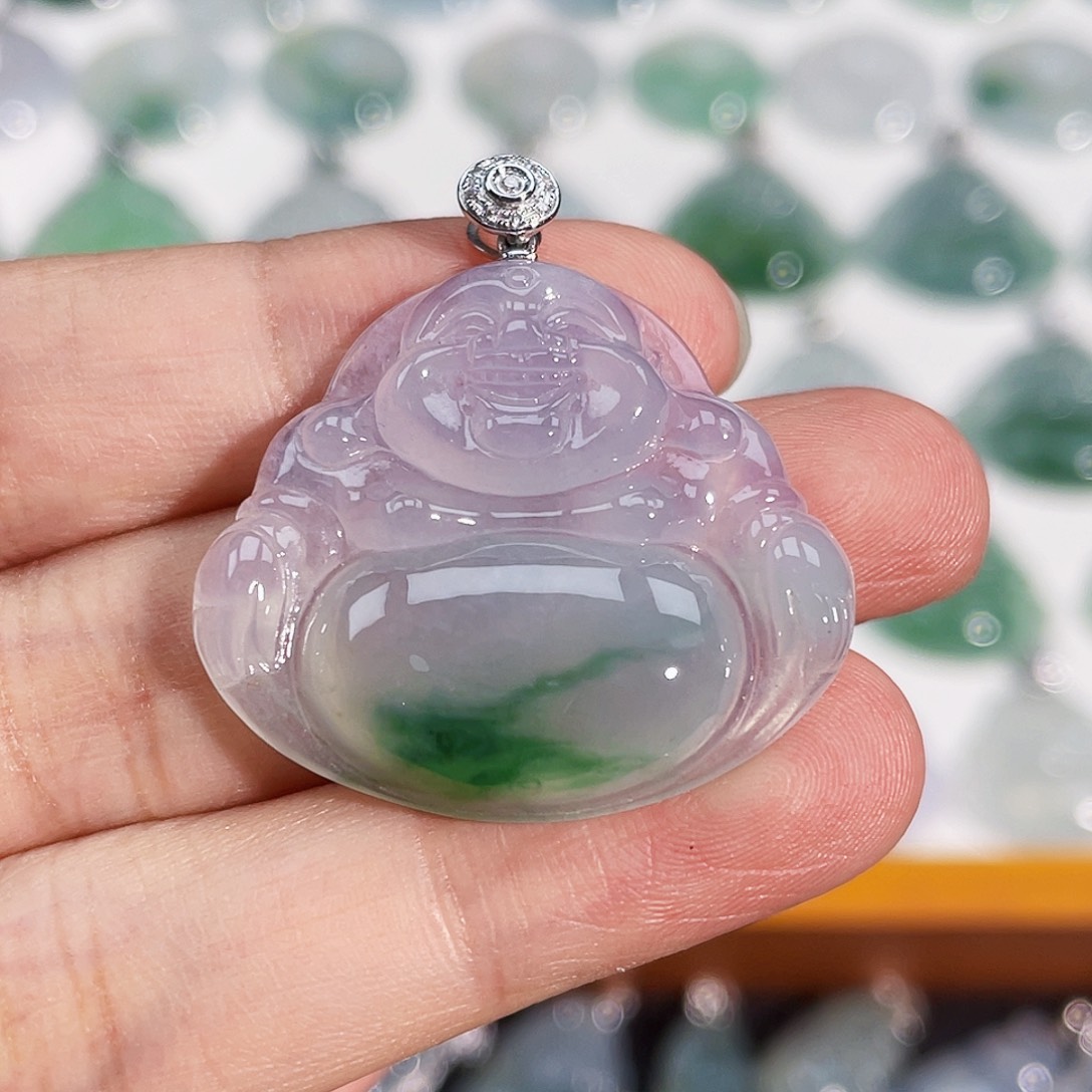 颈饰18K金镶嵌翡翠吊坠