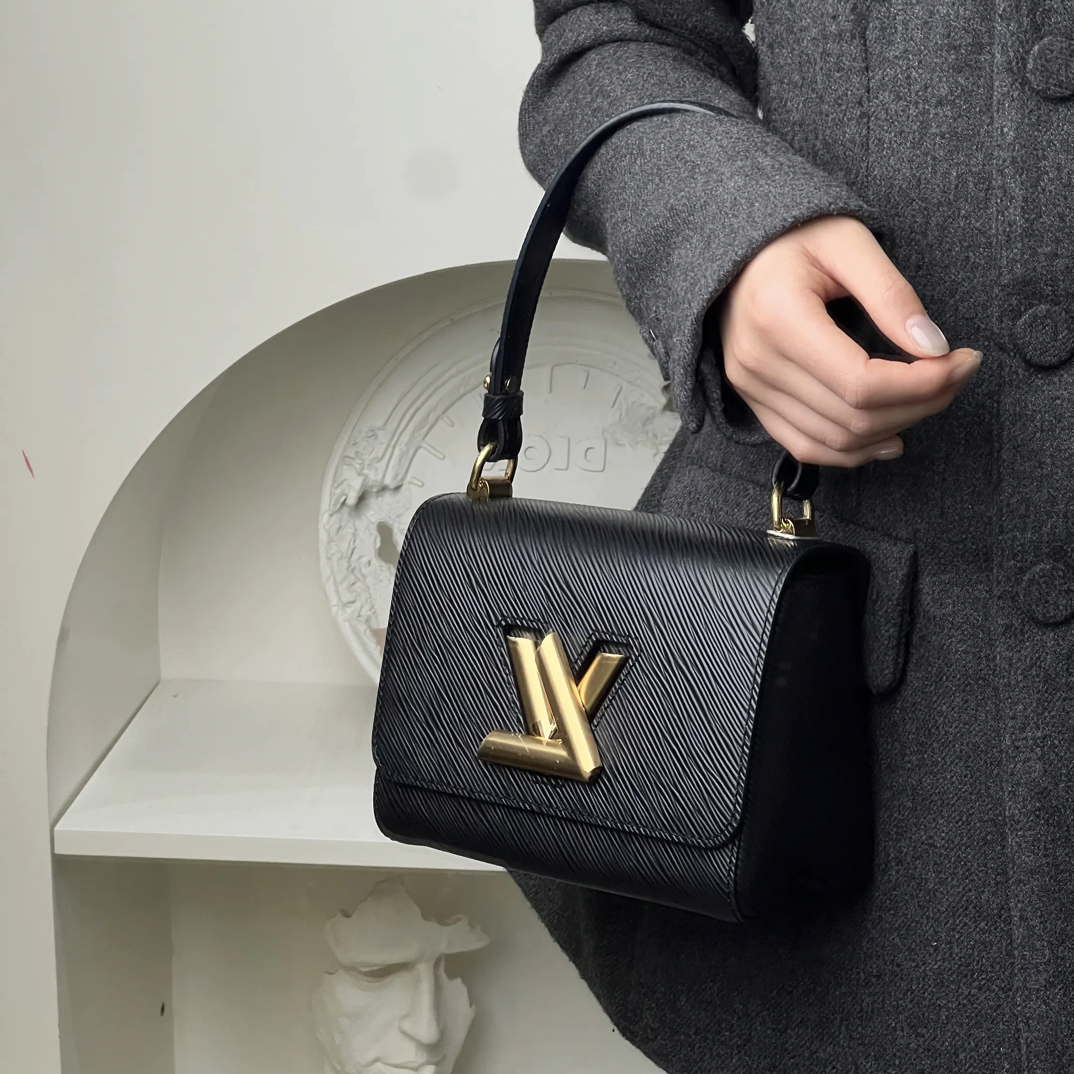 99新 LouisVuitton/路易威登 twist小号黑金/99新