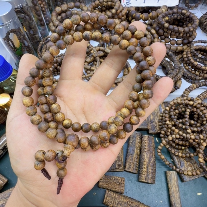 @***@沉香碎屑沉香奇楠沉香乌身卡0.8多圈圆珠25克+