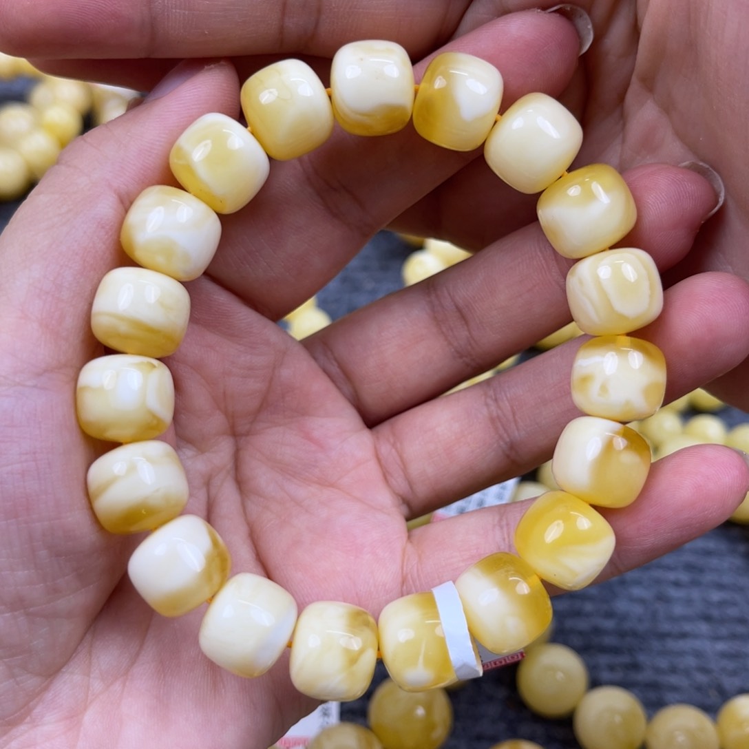 未镶嵌琥珀裸石尺寸12.3