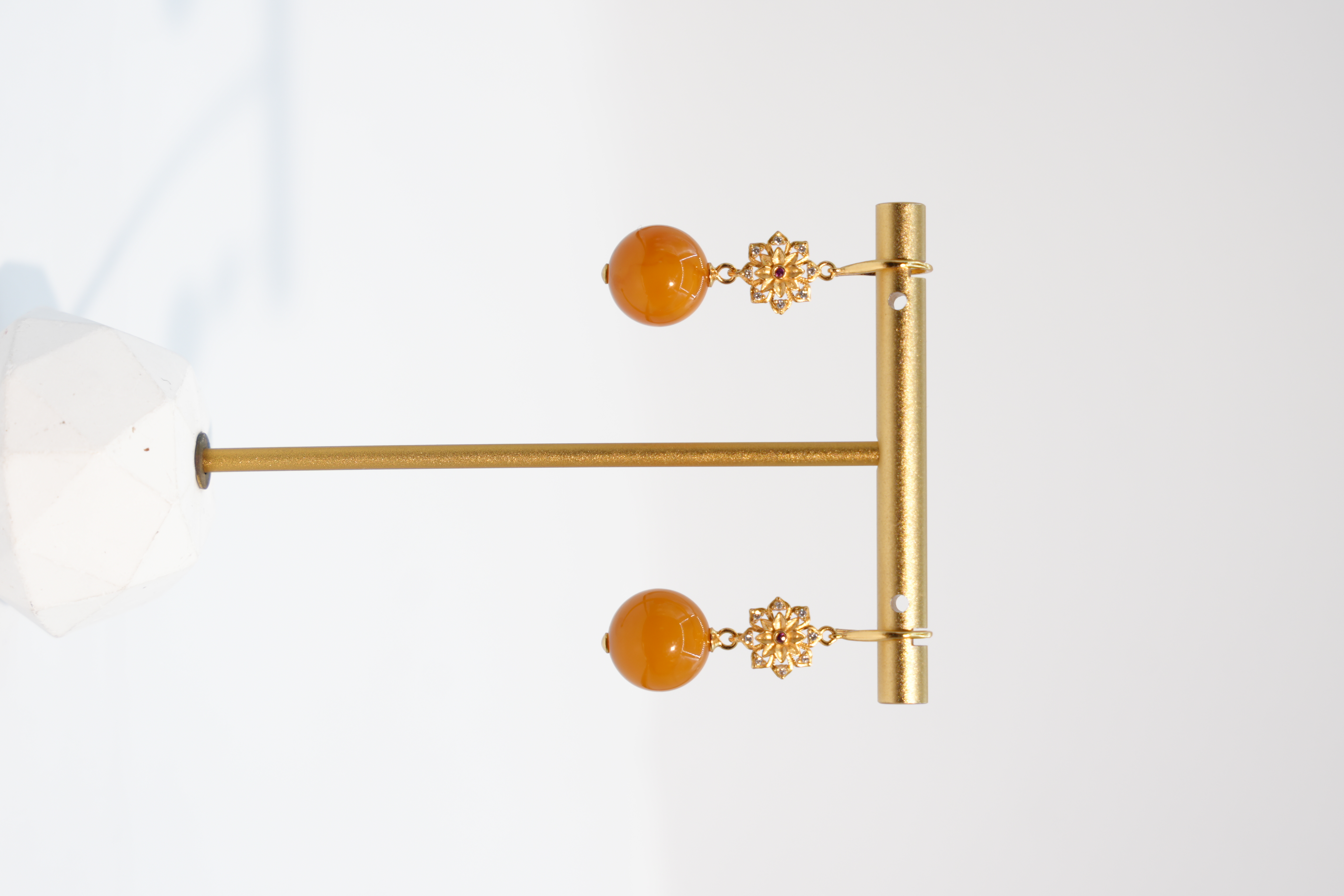 12+老蜡圆珠五角星耳钩多样性发一件YB3504906