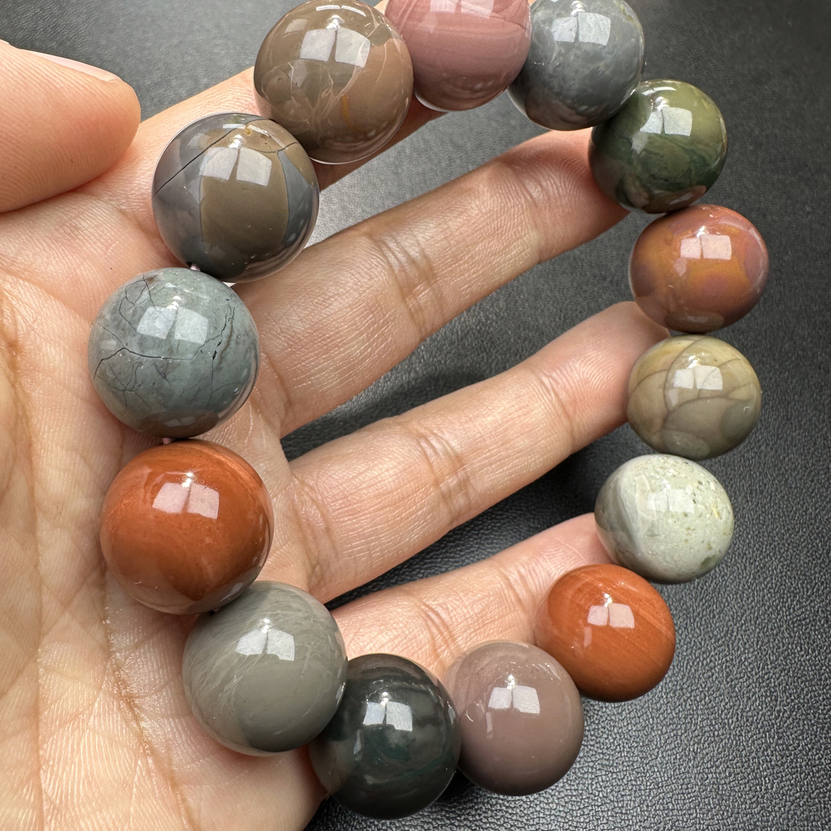 天然原矿阿拉善彩玉手链多款式随机发14-16尺寸需要可以备注大小