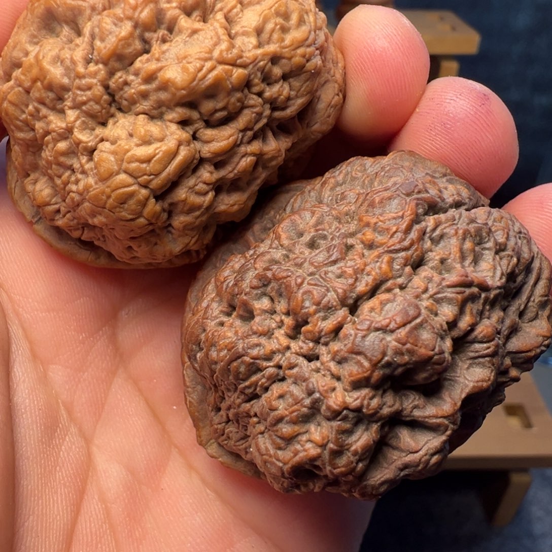 文玩核桃吊坠金刚佛手45mm