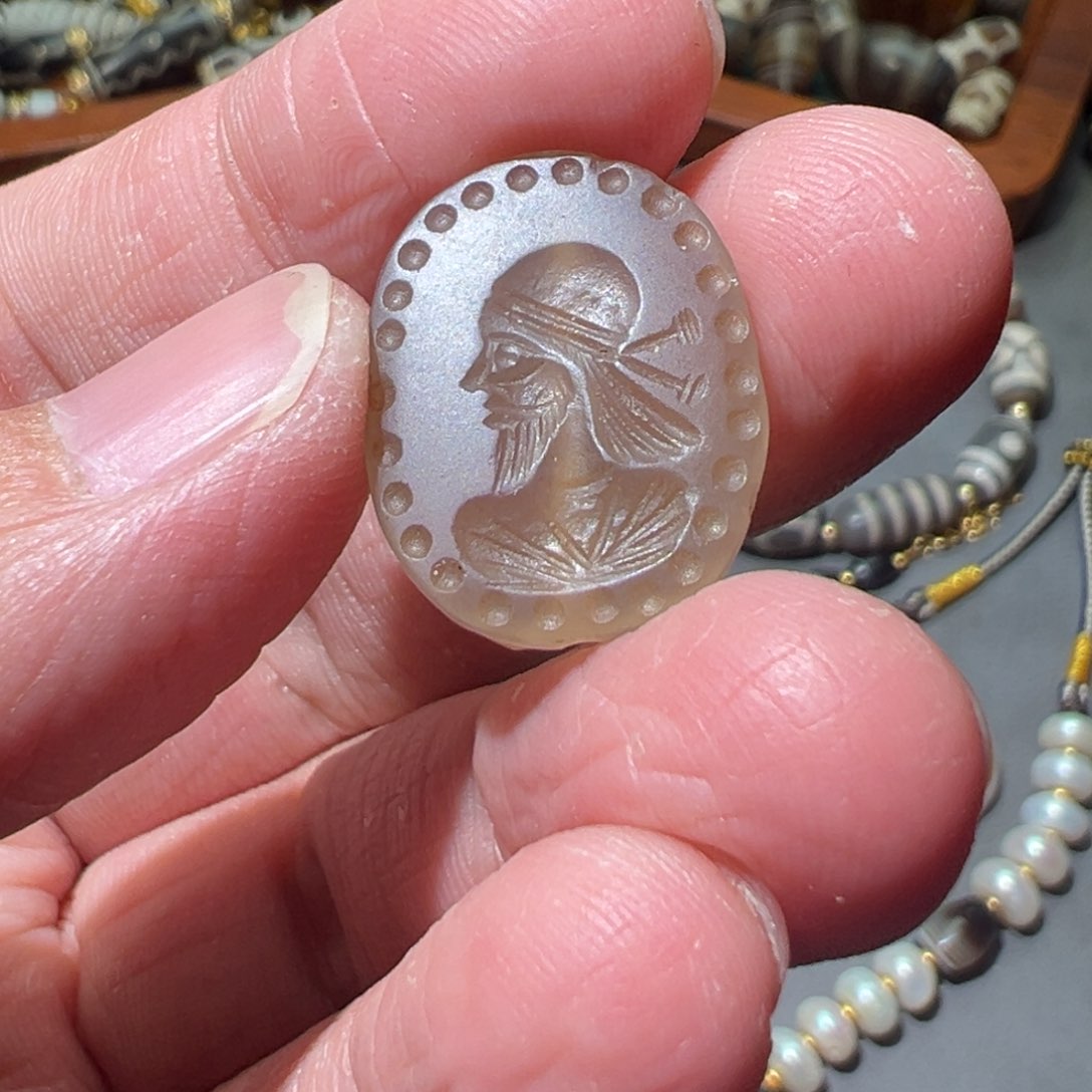 玛瑙/玉髓颈饰未镶嵌