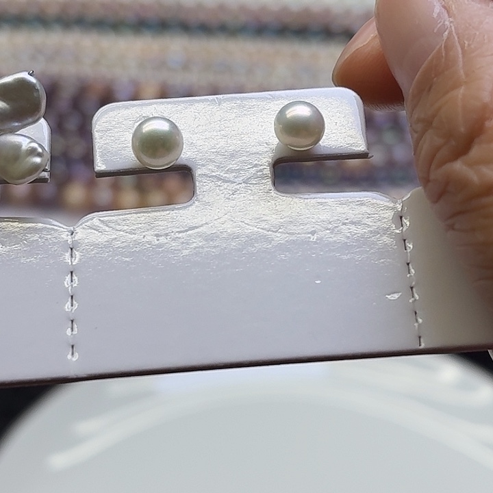 淡水珍珠合金耳饰