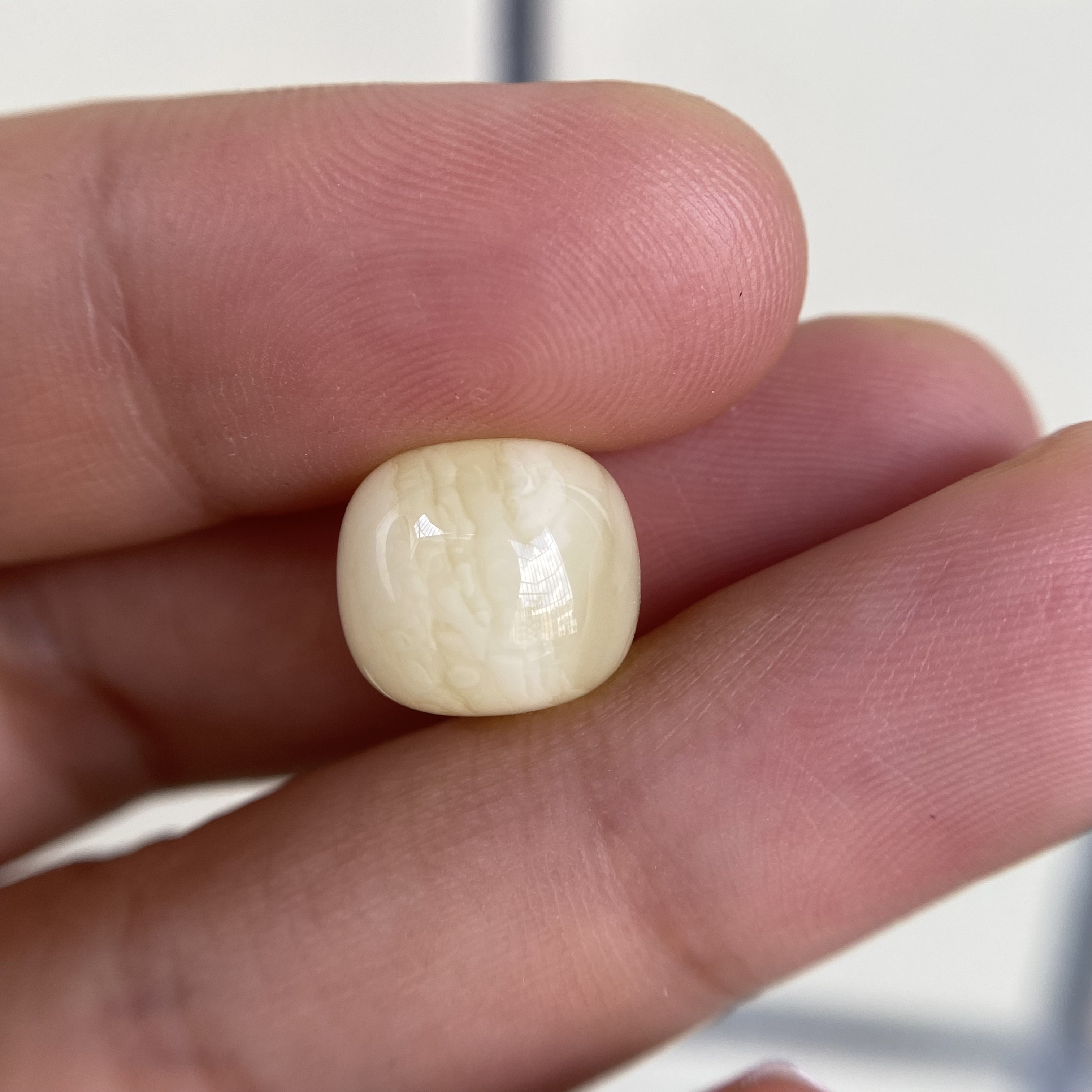 蜜蜡黄飘花老型配饰11.4×10.1mm，飘花无忧化保天然
