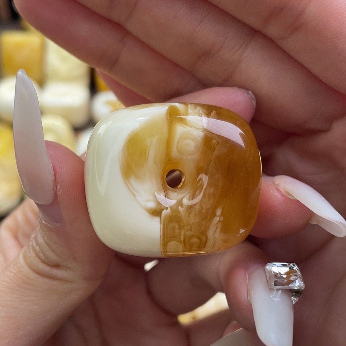 【闪购商品】琥珀裸石未镶嵌琥珀蜜蜡