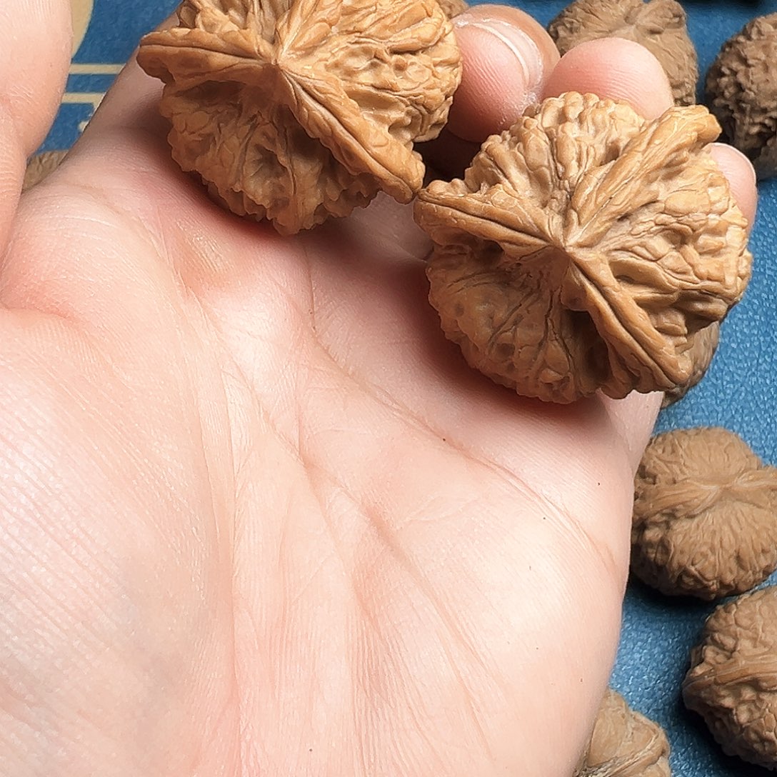 吊坠文玩核桃39玉溪三棱